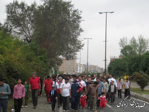 همایش پیاده روی بزرگ خانوادگی در کردکوی برگزار شد