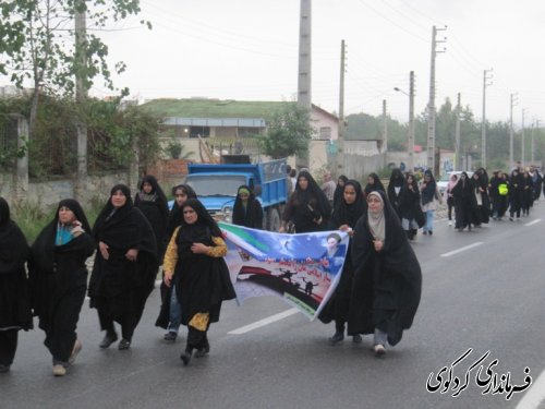 همایش پیاده روی بزرگ خانوادگی در کردکوی برگزار شد