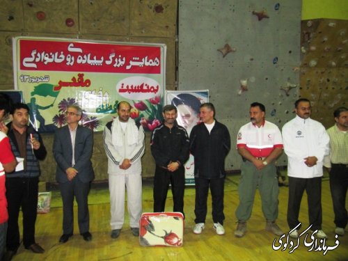 همایش پیاده روی بزرگ خانوادگی در کردکوی برگزار شد