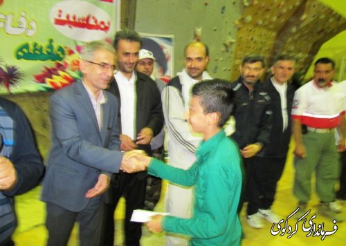 همایش پیاده روی بزرگ خانوادگی در کردکوی برگزار شد