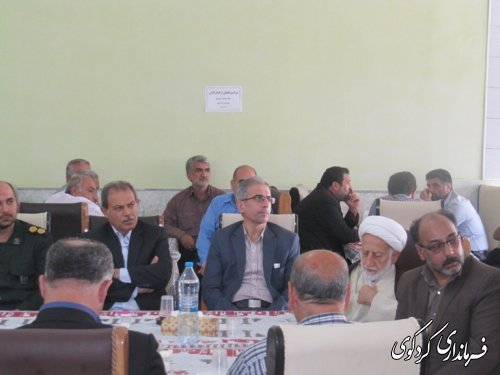 تجلیل از 75 خانواده شهید وایثارگر شبکه بهداشت ودرمان شهرستان /تصویری