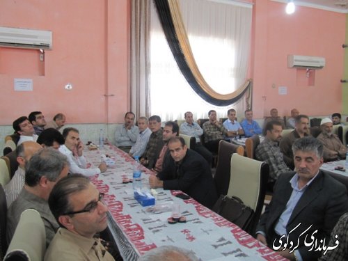 تجلیل از 75 خانواده شهید وایثارگر شبکه بهداشت ودرمان شهرستان /تصویری