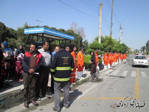 جمالی : آتش نشانان ؛ناجیان وهمراه لحظه های سخت شهروندانند