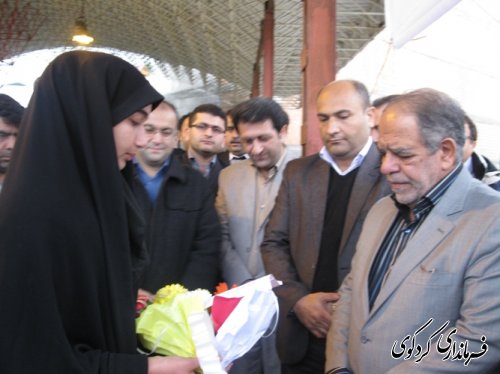 مهندس ترکان نماینده ریاست جمهوری  بر سر مزار شهدای شهرستان کردکوی حاضر شد