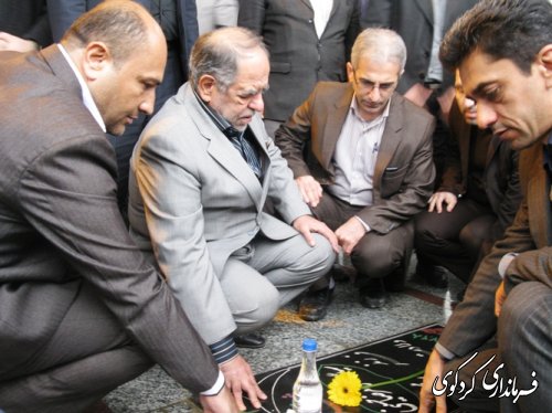مهندس ترکان نماینده ریاست جمهوری  بر سر مزار شهدای شهرستان کردکوی حاضر شد