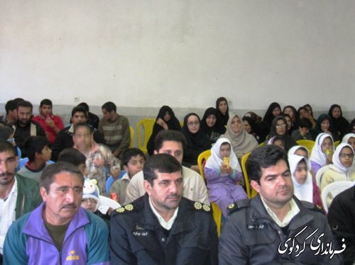 جشن معلولان در مدرسه استثنایی توحید