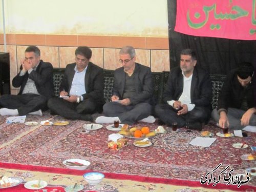 نشست صمیمی فرماندار  با روسای شورای اسلامی و دهیاران روستاهای  شرق شهرستان