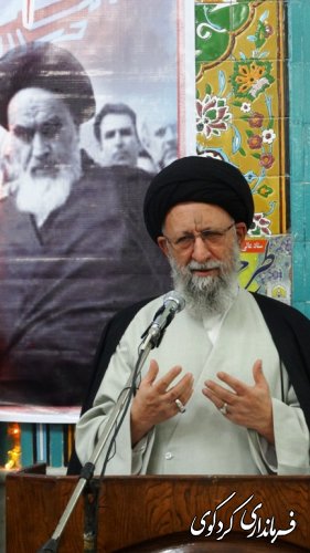 اصلی ترین عامل پیروزی انقلاب اسلامی ایران، ایمان مردم و رهبری آن به خداوند بود