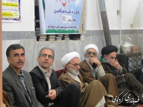 جشن پیروزی انقلاب اسلامی در روستای اسلام آباد با حضور فرماندار(گزارش تصویری)