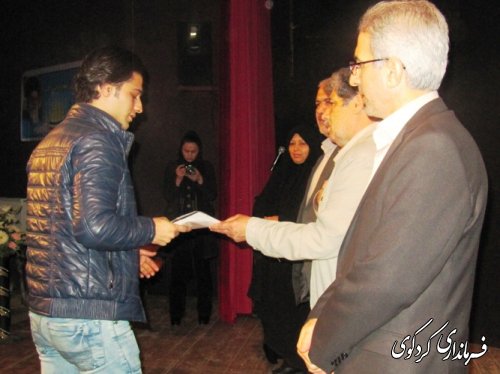 برگزاری شب شعر ویژه ایام الله دهه فجر با حضور فرماندار