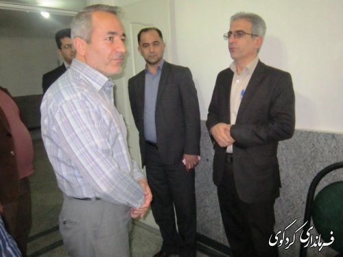 بازدید سرزده فرماندار از ادارات شهرستان