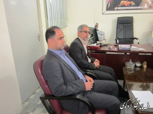 بازدید سرزده فرماندار از ادارات شهرستان