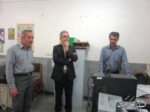 بازدید سرزده فرماندار از ادارات شهرستان