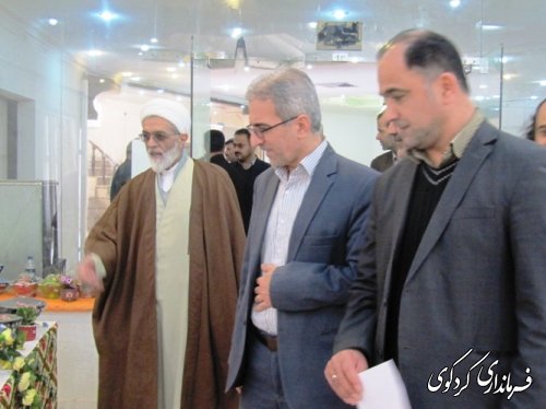 شرکت فرماندار و هیات همراه در نمایشگاه فروش آثار هنری ویژه نوروز