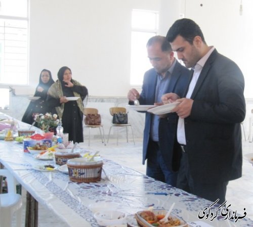 جشنواره غذاهای سنتی به مناسبت گرامیداشت هفته زن در کردکوی
