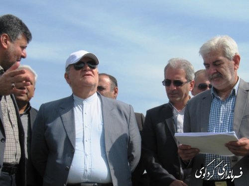 بازدید استاندار از طرح کشاورزی " انتخاب مشارکتی ارقام گندم آبی استان" در شهرستان کردکوی