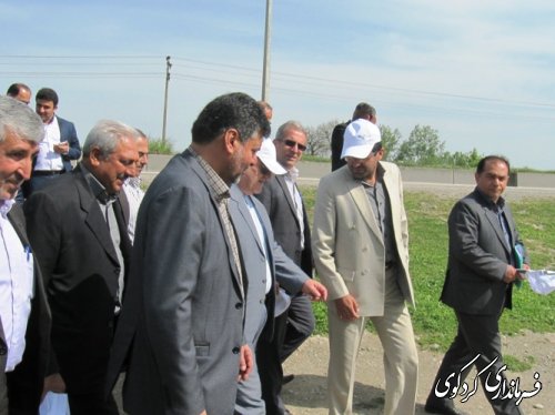 بازدید استاندار از طرح کشاورزی " انتخاب مشارکتی ارقام گندم آبی استان" در شهرستان کردکوی