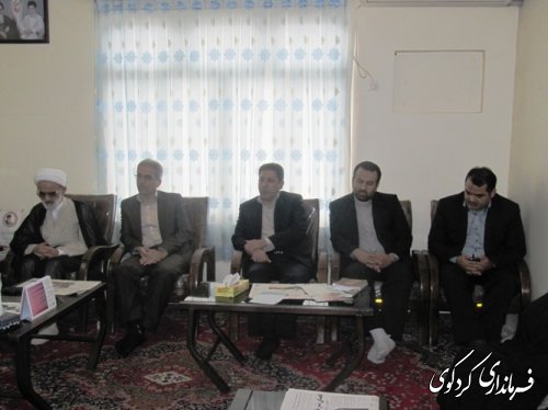 دیدار طهماسبی معاون سیاسی امنیتی استانداری گلستان با امام جمعه کردکوی و چند تن از خانواده های شاهد