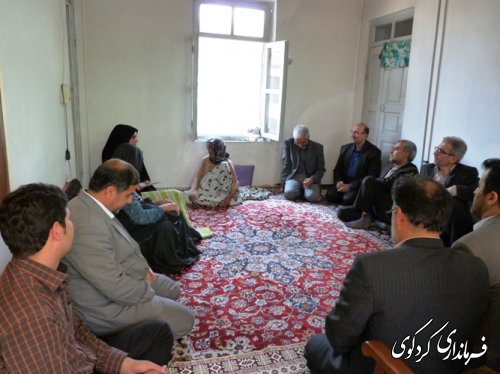 بازدید فرماندار و مدیرکل کمیته امداد ازچند خانواده ی مدد جو