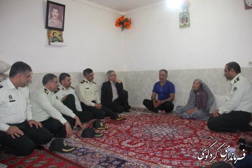 دیدار با خانواده شهید سیف الله کیاء با حضور فرماندار و سردار معیری و سردار میرفیضی