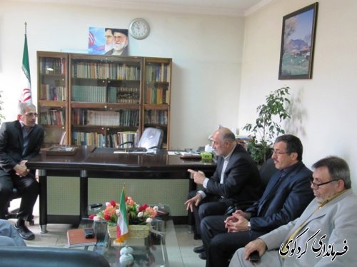 دیدار مدیرعامل شرکت پخش فرآورده های نفتی استان با فرماندار