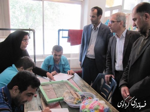 بازدید فرماندار از چند مرکز توانبخشی شهر کردکوی به مناسبت روز بهزیستی