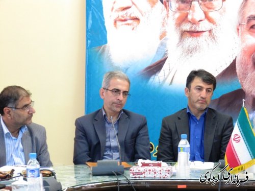 نشست مشترک ائمه جماعت، نماینده مردم مجلس و فرمانداران، مدیرکل آموزش و پرورش استان و روسای آن در غرب استان