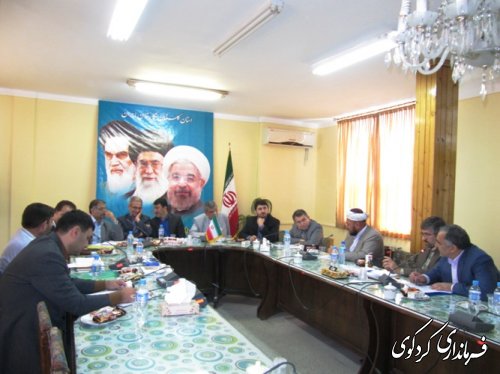 نشست مشترک ائمه جماعت، نماینده مردم مجلس و فرمانداران، مدیرکل آموزش و پرورش استان و روسای آن در غرب استان