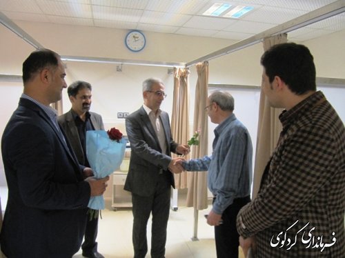 گرامیداشت روز پزشک با اهدای یک شاخه گل از سوی  فرماندار  کردکوی