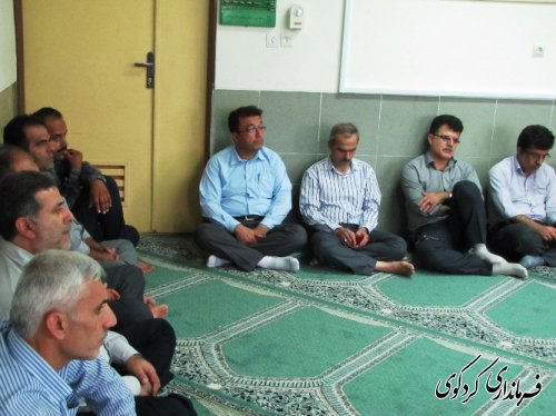 با حضور فرماندار از فرهنگیان نمونه آموزش و پرورش تجلیل شد