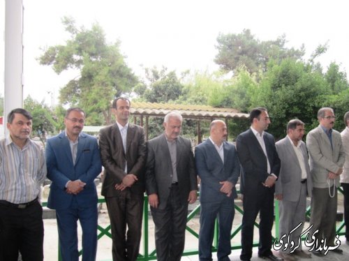 با حضور فرماندار و اعضای شورای اداری گلزار شهدای کردکوی غباررویی و عطرافشانی شد
