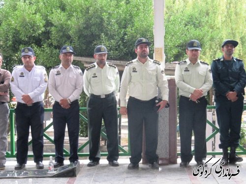 با حضور فرماندار و اعضای شورای اداری گلزار شهدای کردکوی غباررویی و عطرافشانی شد