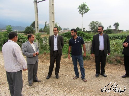 بازدید بخشدار از پروژه پرورش ماهی در روستای ایلوار