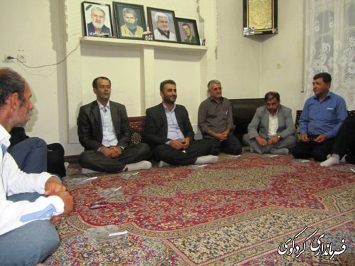دیدار بخشدار با خانواده های شهدا و ایثارگر