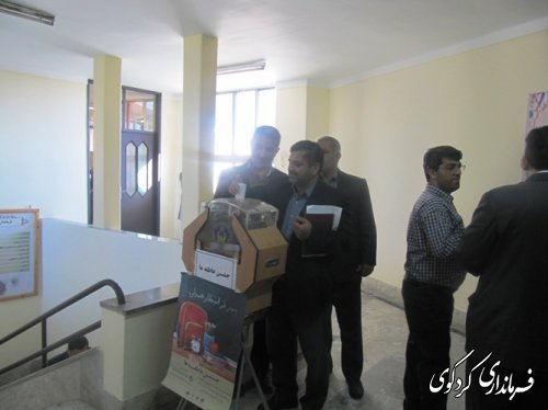 گزارش تصویری از برگزاری جشن عاطفه ها در پایان جلسه شورای اداری  شهرستان