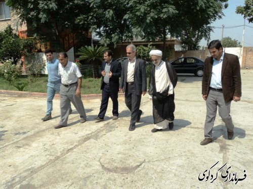 بازدید فرماندار از کارخانه رزین چوب
