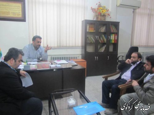جلسه هم اندیشی بخشدار مرکزی کردکوی با اعضای کمیته انطباق