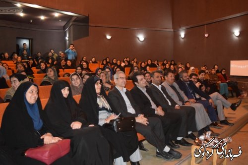 با حضور خانم غفاری مدیر کل امور بانوان استانداری گلستان همایش "حماسه حضور" برگزار گردید.