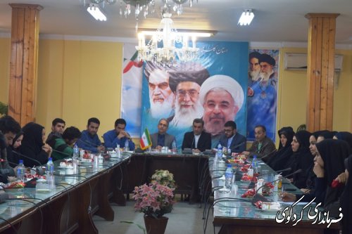 نشست صمیمی حضور حداکثری فرماندار و بخشدار با جوانان روستاهای بخش مرکزی شهرستان کردکوی