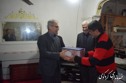 دیدار فرماندار  با خانواده های شاهد و ایثارگر