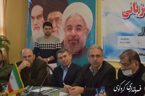 امام خمینی (ره) قانون اساسی را تجلی اراده مردم در استقرار و حاکمیت  نظام جمهوری اسلامی می دانست.