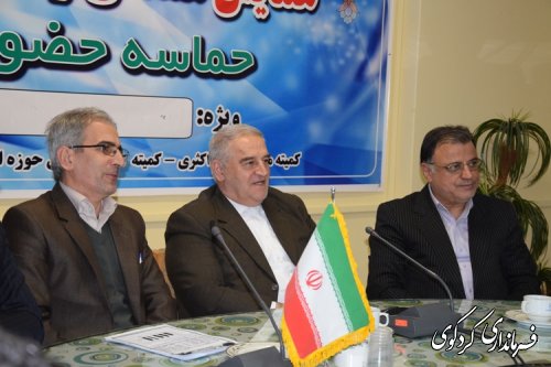 نشست گرم و صمیمی  استاندار گلستان با کارکنان و دست اندرکاران برگزاری انتخابات کردکوی