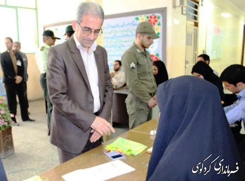 آقای رامین نورقلی پور با کسب رتبه اول راهی بهارستان گردید.