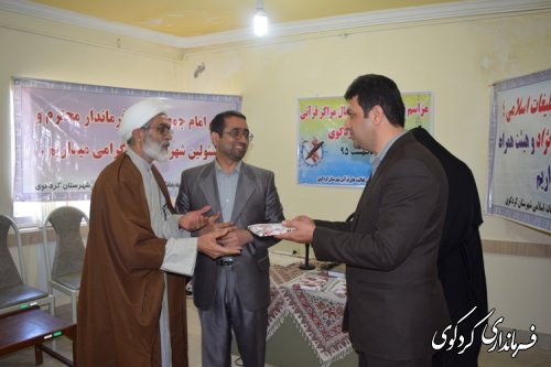 احمدی : اسلام دین عشق ، رحمت و صلح و مهربانی است.