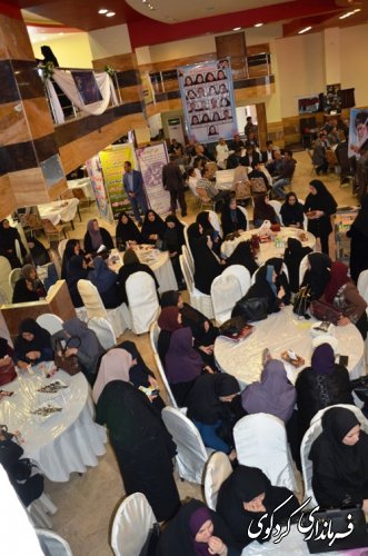 در آخرین روز از هفته بزرگداشت مقام  معلم ؛ از معلمان نمونه تجلیل و تقدیر گردید