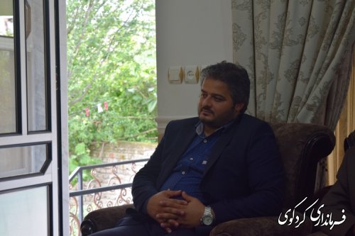 مجتبی جمالی فرماندار کردکوی با چند تن از جانبازان جنگ تحمیلی دیدارکرد