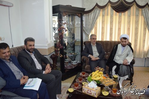 مجتبی جمالی فرماندار کردکوی با چند تن از جانبازان جنگ تحمیلی دیدارکرد
