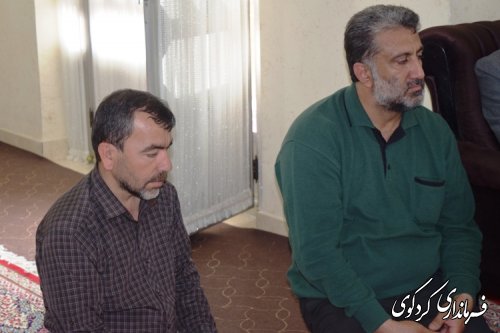 مجتبی جمالی فرماندار کردکوی با چند تن از جانبازان جنگ تحمیلی دیدارکرد