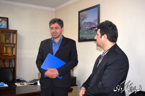 اعتبارنامه دکتر نورقلی پور توسط جمالی رییس حوزه انتخابیه غرب گلستان ،به وی تقدیم شد