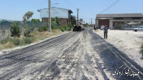 آسفالت خیابانهای روستای چهارده با حضور فرمانداربه بهره برداری رسید
